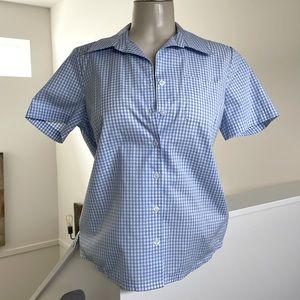 Karen Scott Light blue short sleeved Checkered Button-down top.